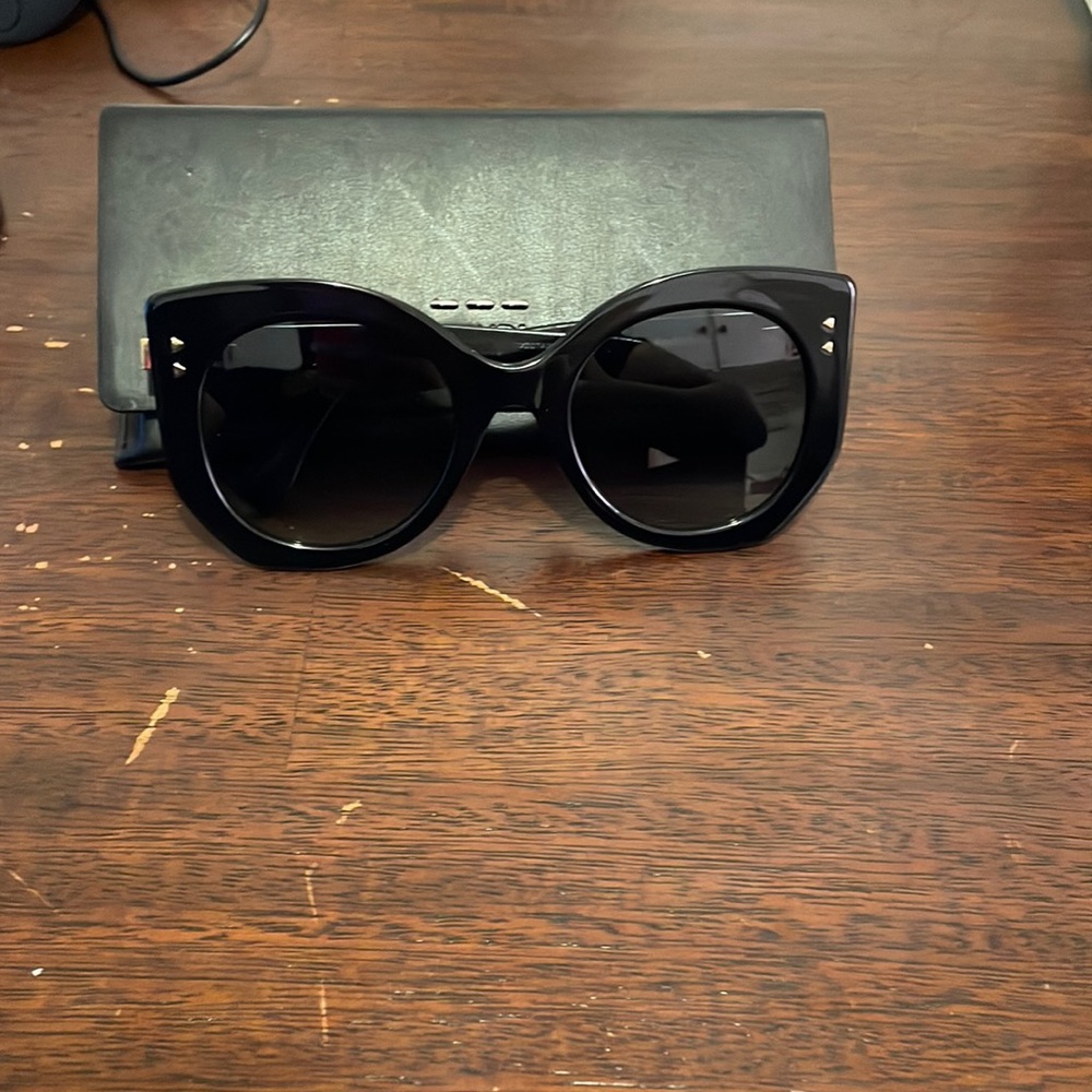 Black Fendi XL sunglasses